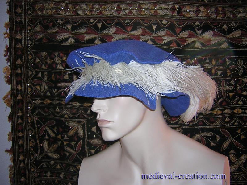 Medieval headgear Velvet  Barett Tudor et Plume