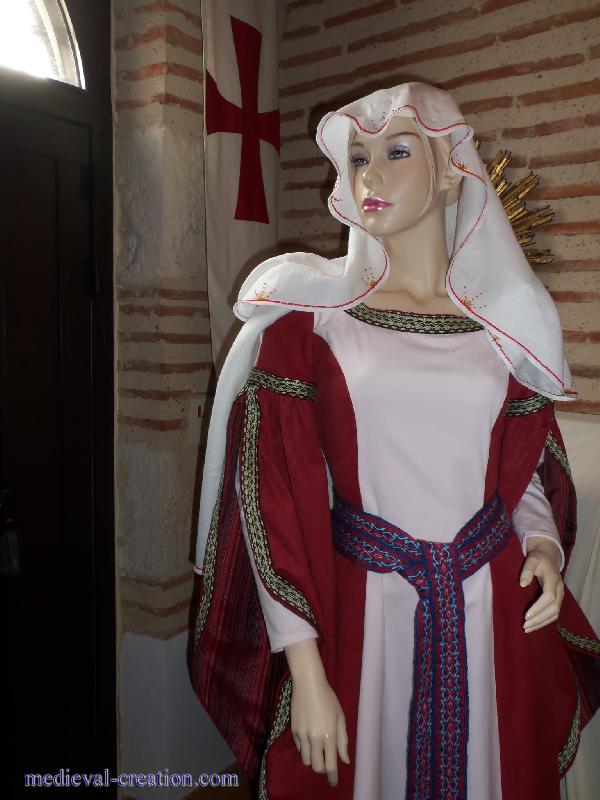 Robe de Mariage médiéval en Aquitaine